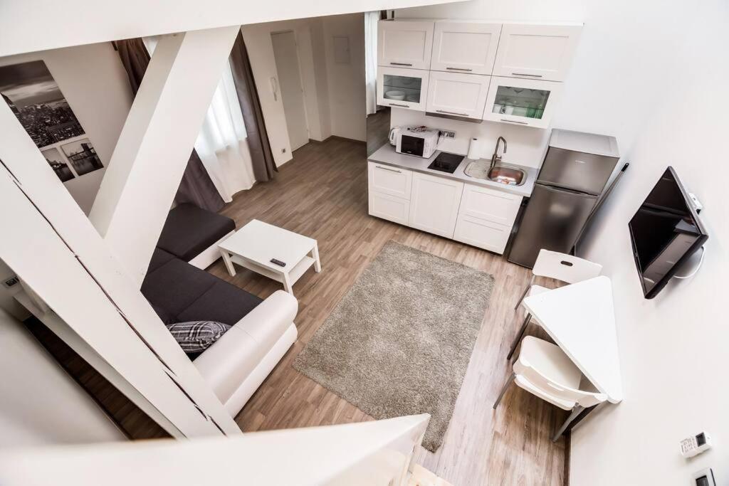 Deluxe Mansard In Karlin *