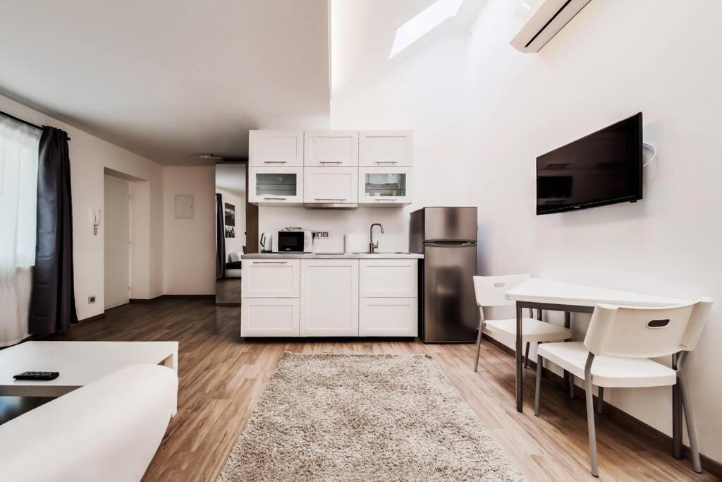 Appartamento Deluxe Mansard In Karlin Praga