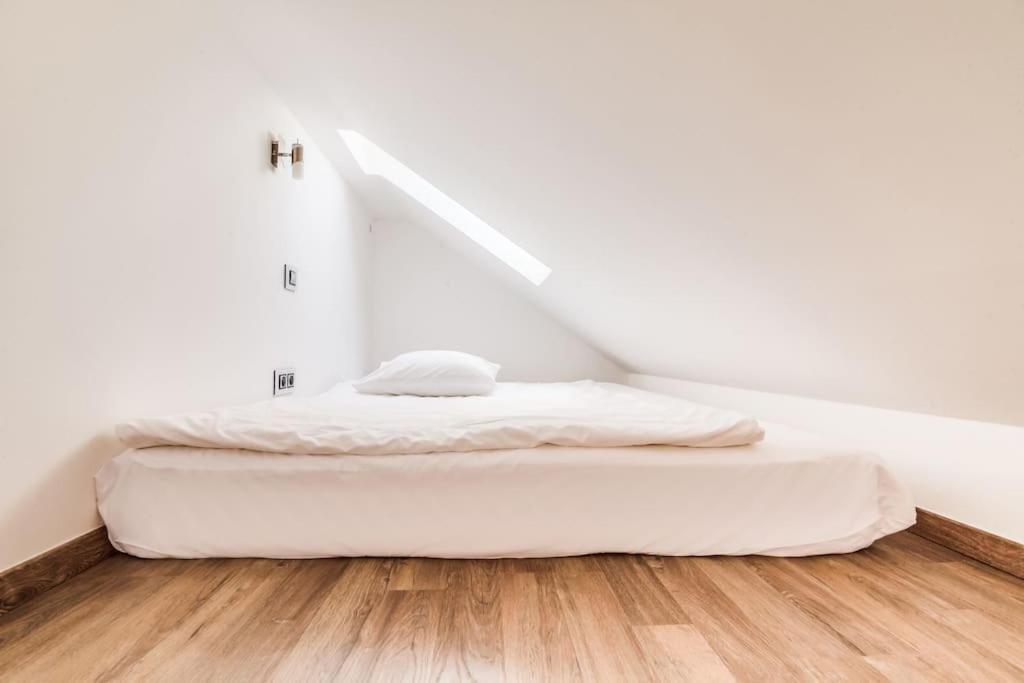Appartamento Deluxe Mansard In Karlin