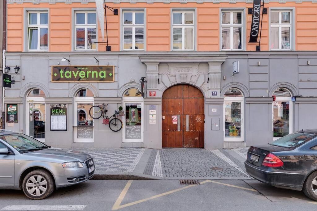 Deluxe Mansard In Karlin Appartamento *